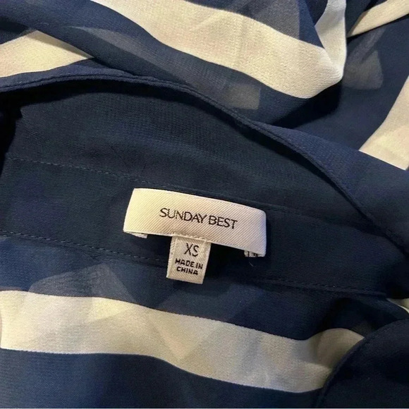 Aritzia - Sunday  Best Button Up Blouse - Picture 4 of 5